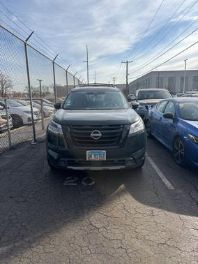 2023 Nissan Pathfinder SL 4WD