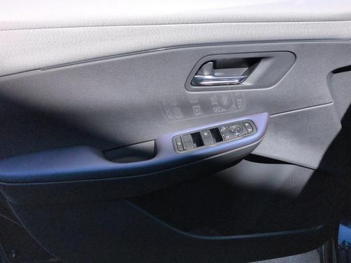Deep Ocean Blue Pearl 2026 Nissan Leaf SV+