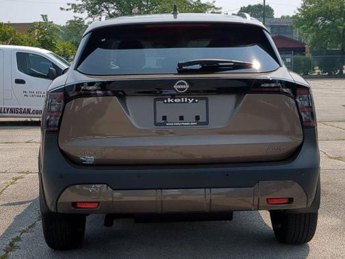 2025 Nissan Kicks SV