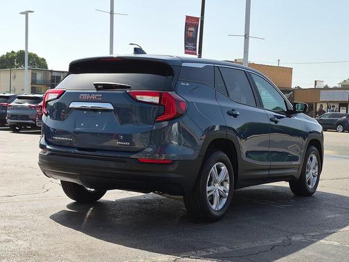 Downpour Metallic 2024 GMC Terrain SLE