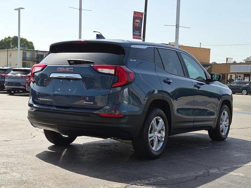 Downpour Metallic 2024 GMC Terrain SLE