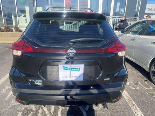 2024 Nissan Kicks SR