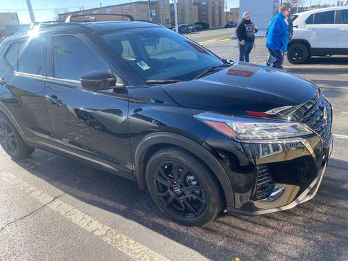 2024 Nissan Kicks SR