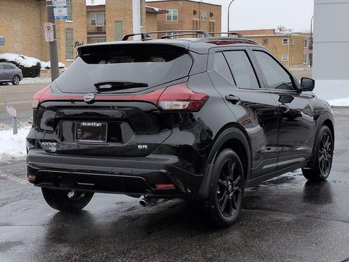 2024 Nissan Kicks SR