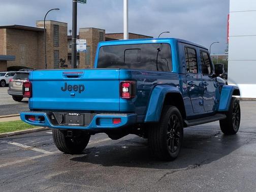Hydro Blue Pearlcoat 2023 Jeep Gladiator High Altitude 4x4