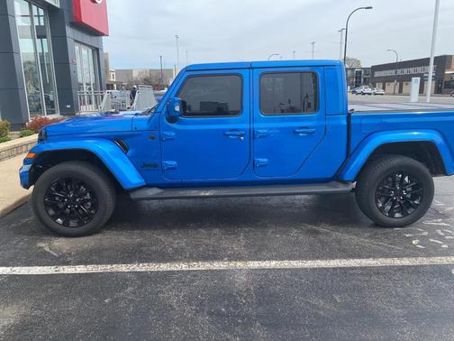 Hydro Blue Pearlcoat 2023 Jeep Gladiator High Altitude 4x4