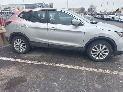 2022 Nissan Rogue Sport S