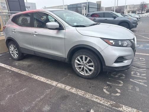 2022 Nissan Rogue Sport S