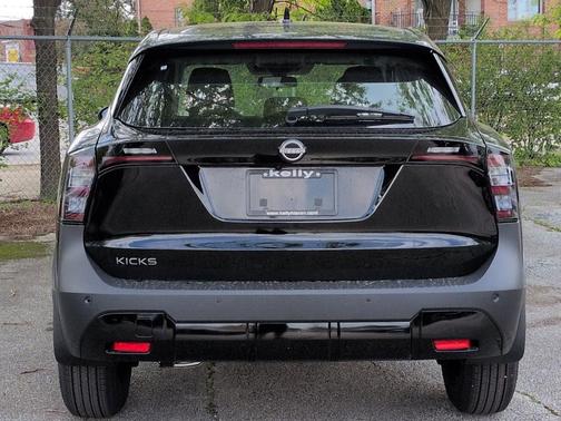 Super Black 2026 Nissan Kicks S
