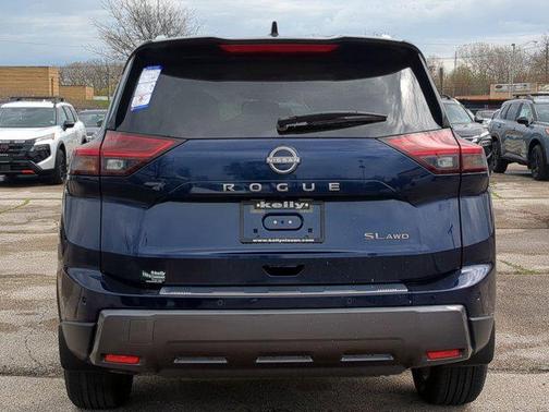 2025 Nissan Rogue SL