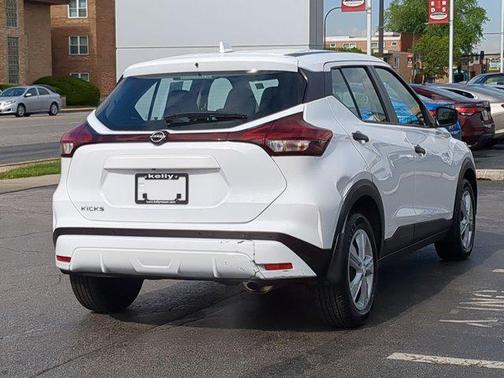 2024 Nissan Kicks S