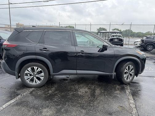 Super Black 2022 Nissan Rogue SV