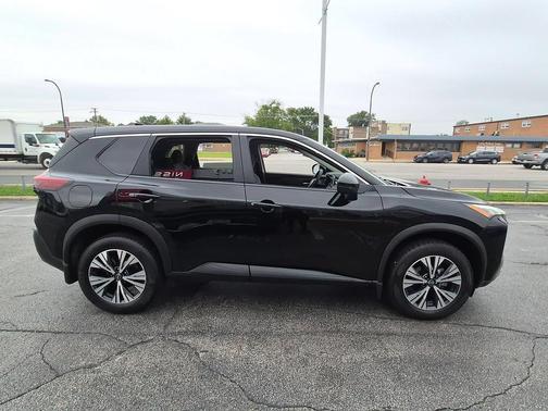 Super Black 2022 Nissan Rogue SV