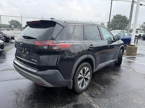 Super Black 2022 Nissan Rogue SV