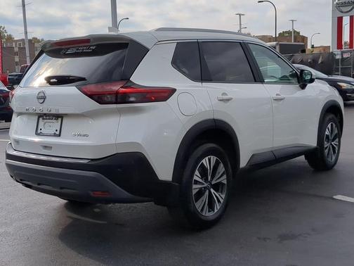 Pearl White Tricoat 2023 Nissan Rogue SV
