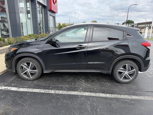 Crystal Black Pearl 2022 Honda HR-V EX