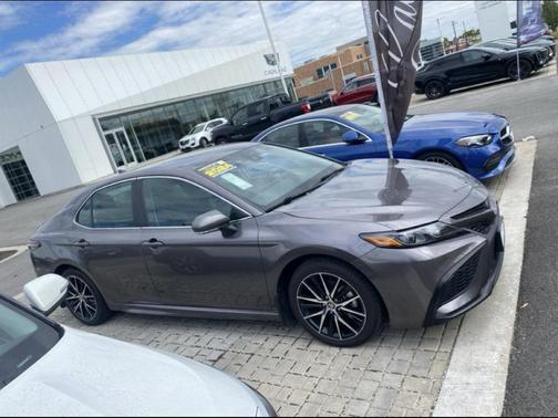 Predawn Gray Mica 2024 Toyota Camry SE