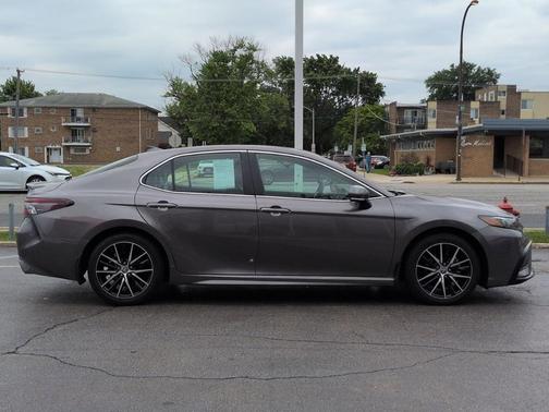 Predawn Gray Mica 2024 Toyota Camry SE
