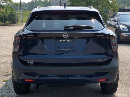 2025 Nissan Kicks SV