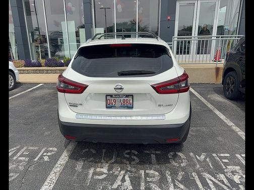 Pearl White Tricoat 2022 Nissan Rogue Sport SL