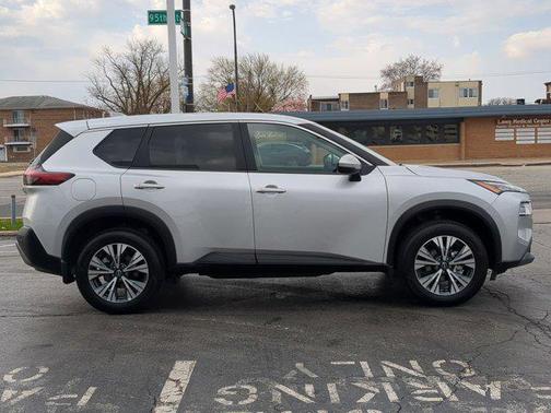 2022 Nissan Rogue SV