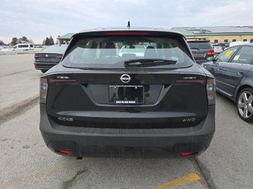 2025 Nissan Kicks S