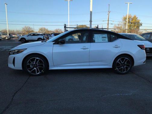 2025 Nissan Sentra SR