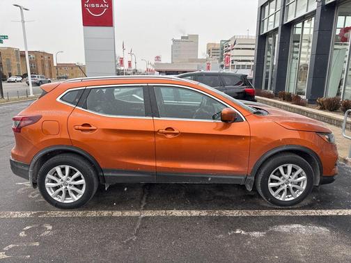 2022 Nissan Rogue Sport SV
