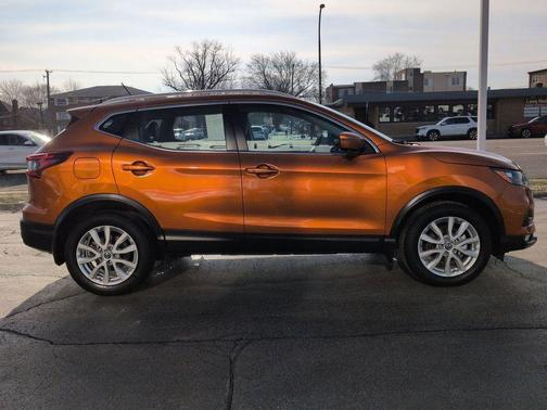 2022 Nissan Rogue Sport SV