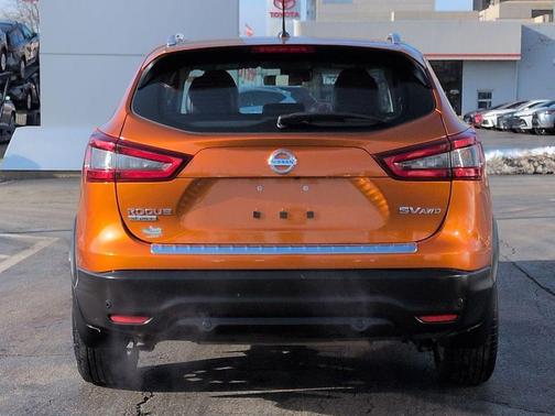 2022 Nissan Rogue Sport SV