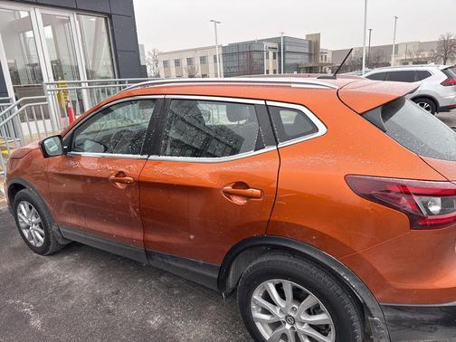 2022 Nissan Rogue Sport SV