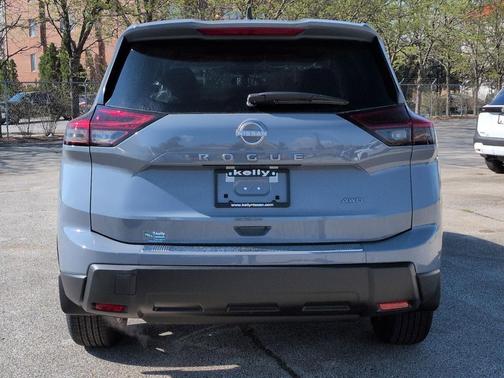 Boulder Gray Pearl 2026 Nissan Rogue SV