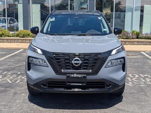 Boulder Gray Pearl/Super Black 2023 Nissan Rogue SV