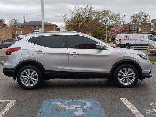 2017 Nissan Rogue Sport SV