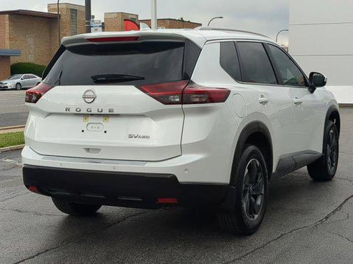 2024 Nissan Rogue SV