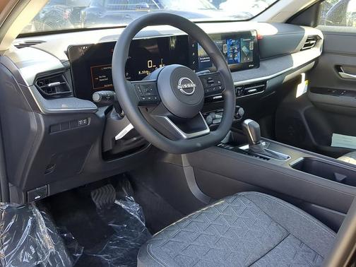 Super Black 2026 Nissan Kicks SV