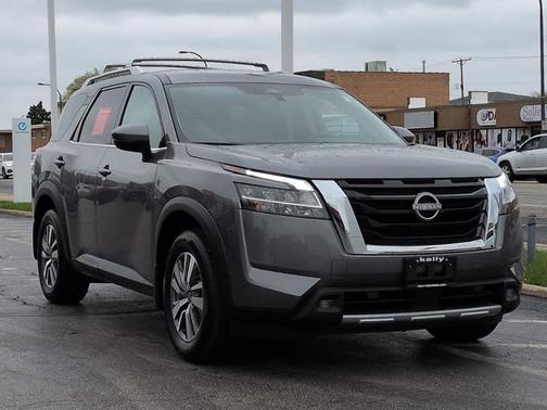 Gun Metallic 2022 Nissan Pathfinder SL 2WD