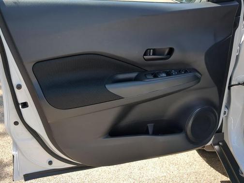 Fresh Powder 2024 Nissan Kicks S