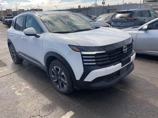 2025 Nissan Kicks SV