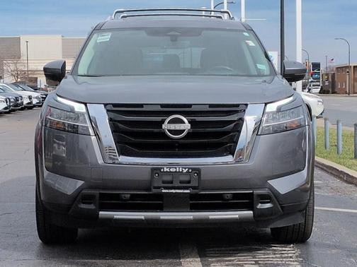 2023 Nissan Pathfinder Platinum 4WD