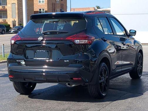 2024 Nissan Kicks SR