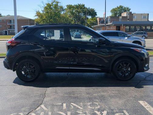 2024 Nissan Kicks SR