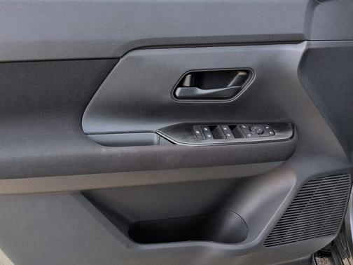 Gun Metallic 2026 Nissan Kicks S