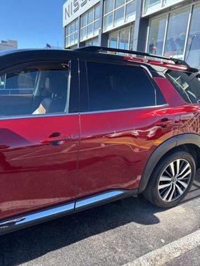 2022 Nissan Pathfinder Platinum 2WD