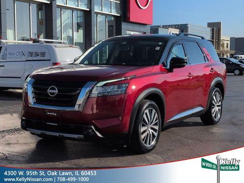 2022 Nissan Pathfinder Platinum 2WD