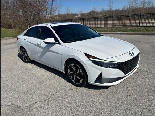 2021 Hyundai ELANTRA Limited