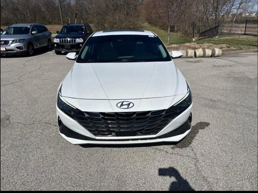 2021 Hyundai ELANTRA Limited