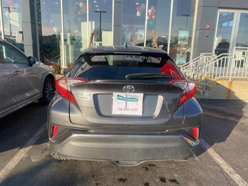 2022 Toyota C-HR XLE