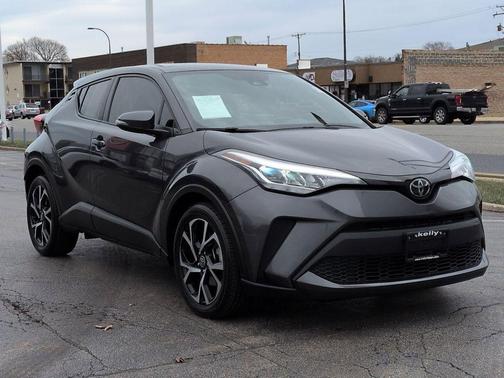2022 Toyota C-HR XLE