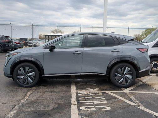 2025 Nissan ARIYA EVOLVE+